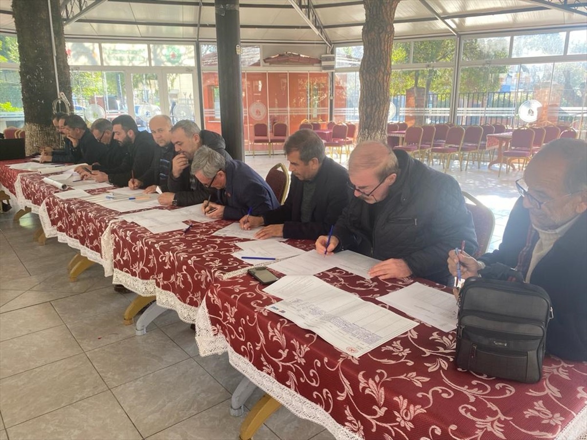 Akhisar\'da muhtarlar ve cezaevi personeline AFAD gönüllüsü eğitimi verildi