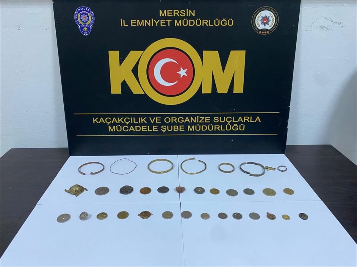 Tarsus\'ta tarihi eser operasyonu: 24 sikke ve 10 obje ele geçirildi