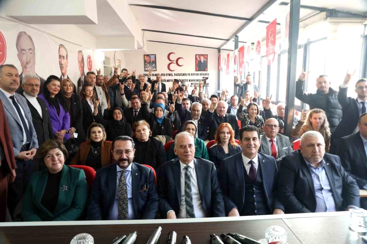 Denizli Büyükşehir Belediye Başkanı ve AK Parti İl Başkanı MHP Denizli İl Teşkilatını Ziyaret Etti