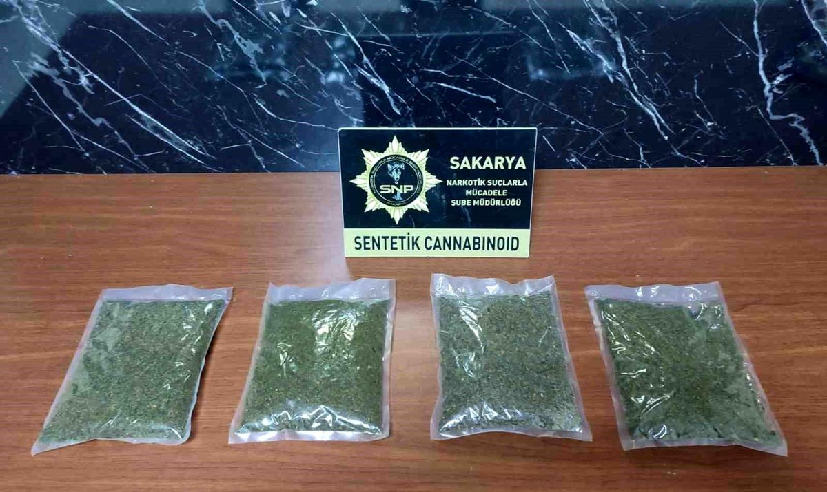 İstanbul\'dan Sakarya\'ya uyuşturucu getiren 13 şüpheli yakalandı