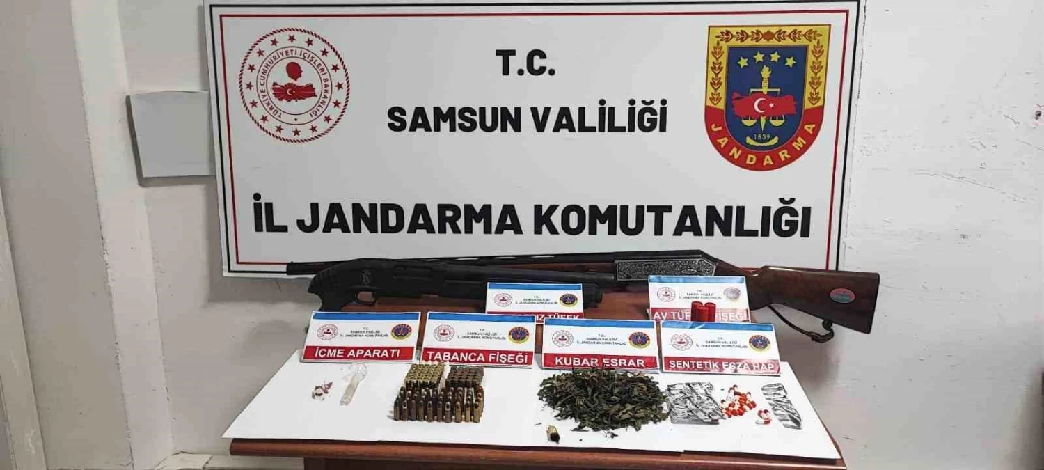 Samsun\'da yapılan aramada silah ve uyuşturucu ele geçirildi