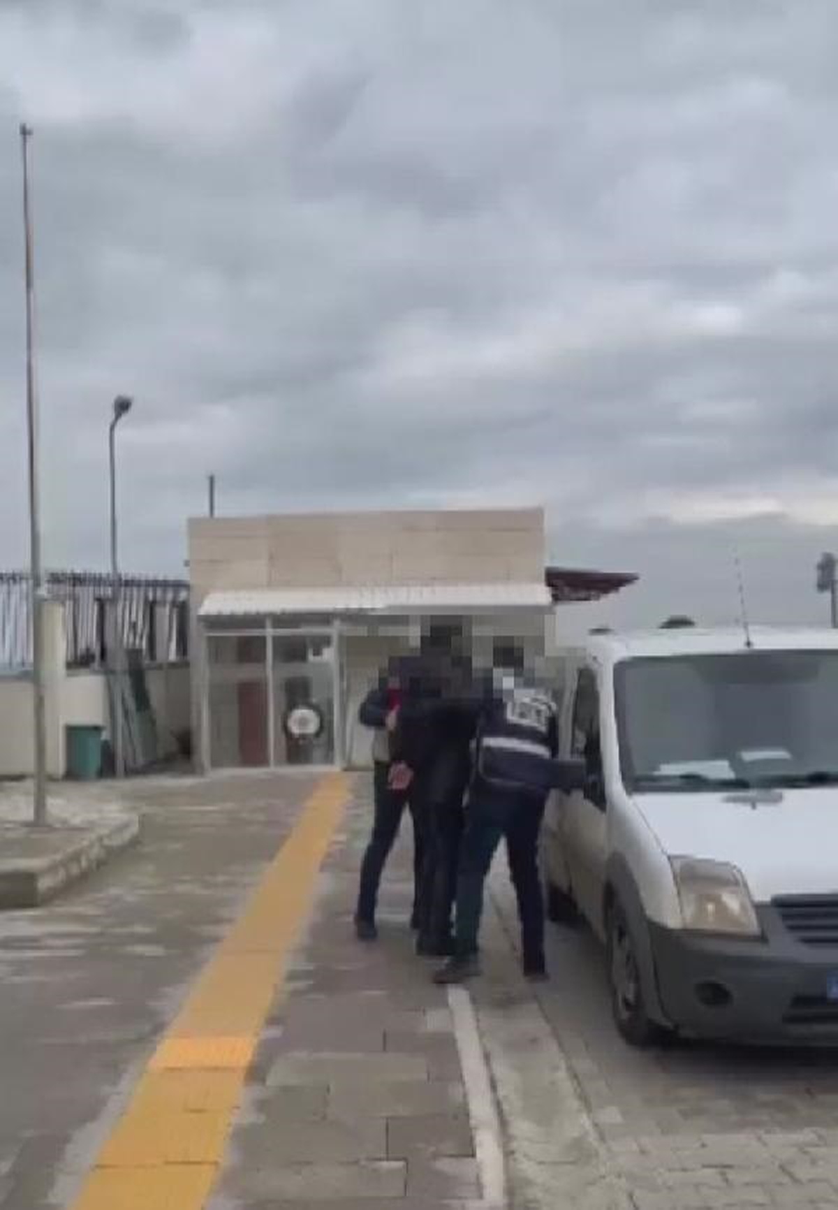 Silivri Adliyesi Önünde Havaya Ateş Açan Şüpheli Adliyeye Sevk Edildi