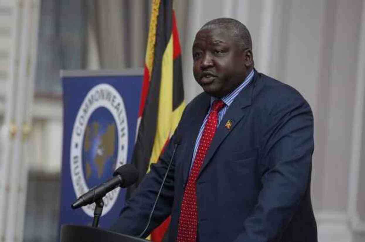 Uganda'da açlıktan ölen insanlara 'aptal' diyen bakan tepki çekti Uganda'da açlıktan ölen insanlara 'aptal' diyen bakan tepki çekti