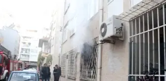 Antalya'da çıkan yangında anne ve oğul son anda kurtuldu