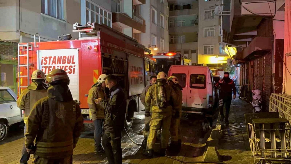 Zeytinburnu\'nda Solunum Cihazından Kaynaklı Yangın: 17 Yaşındaki Engelli Kız Yaralandı