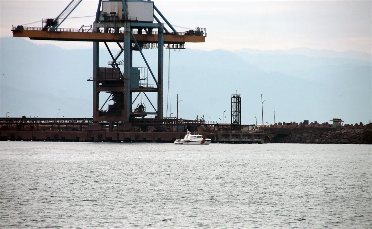 Zonguldak\'ta batan gemide kayıp 7 kişinin arama çalışmaları devam ediyor