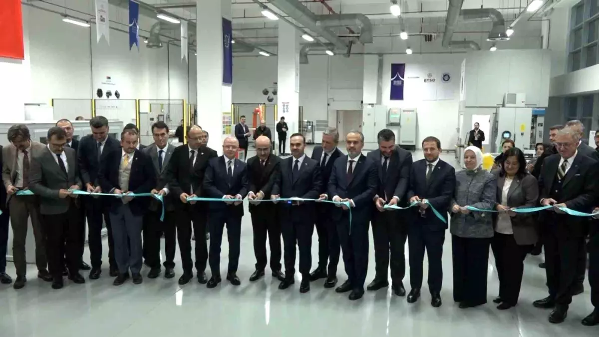 Sanayi ve Teknoloji Bakanı: Bursa\'ya yüksek teknoloji yatırımları kazandırmaya devam edeceğiz