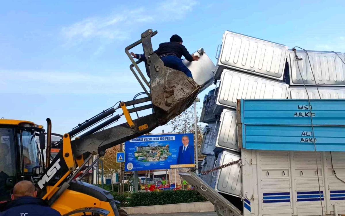 Koçarlı Belediyesi\'ne 675 adet çöp konteyneri hibe edildi