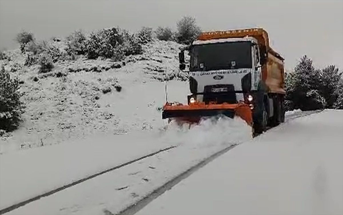 Beypazarı ilçesinde kar yağışı etkili oldu