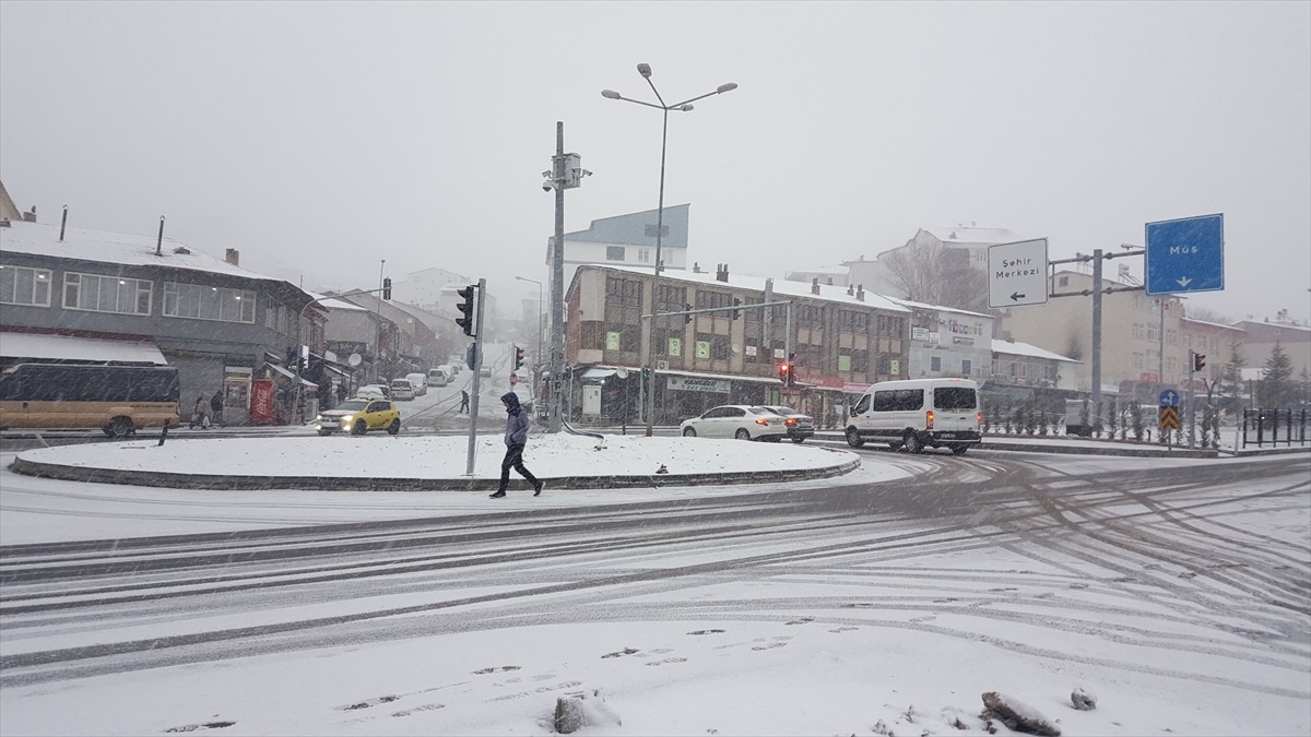 Bingöl\'de Yoğun Kar Yağışı