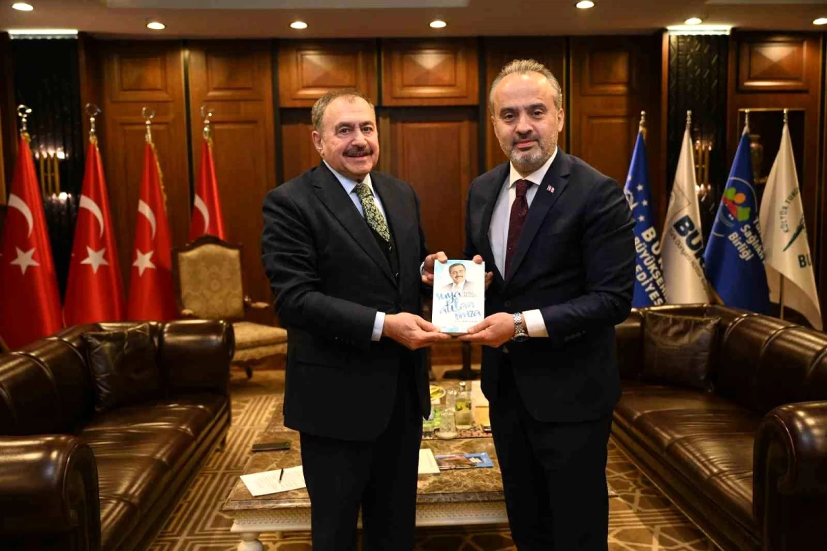 Bursa Büyükşehir Belediye Başkanı Alinur Aktaş, Eski Orman ve Su İşleri Bakanı Prof. Dr. Veysel Eroğlu\'nu makamında ağırladı