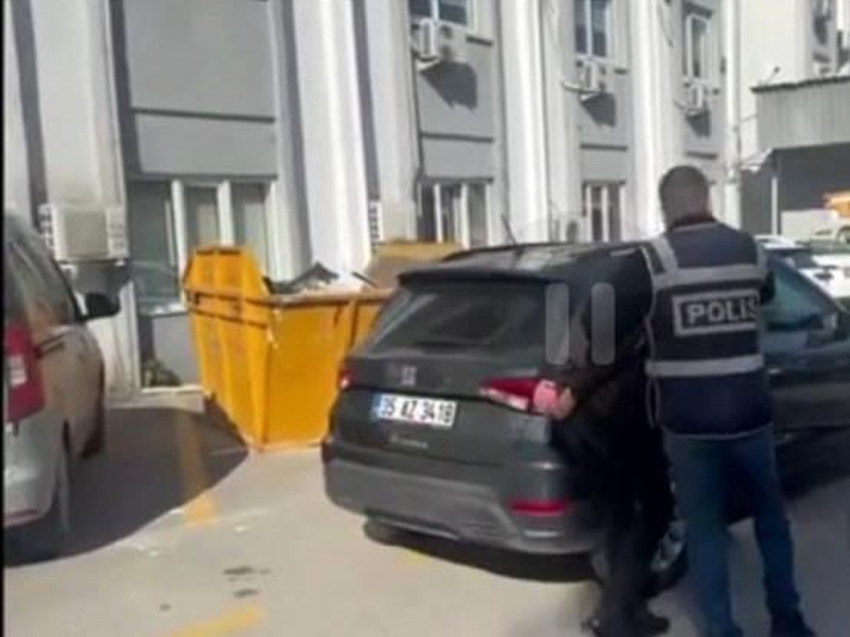 İzmir\'de Gerçekleşen Motosiklet Hırsızlığına Karışan 4 Şüpheli Yakalandı