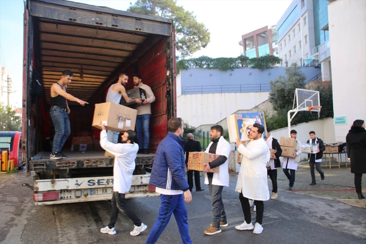 İzmir\'deki kursiyerlerin hazırladığı yardım tırı Gazze\'ye hareket etti