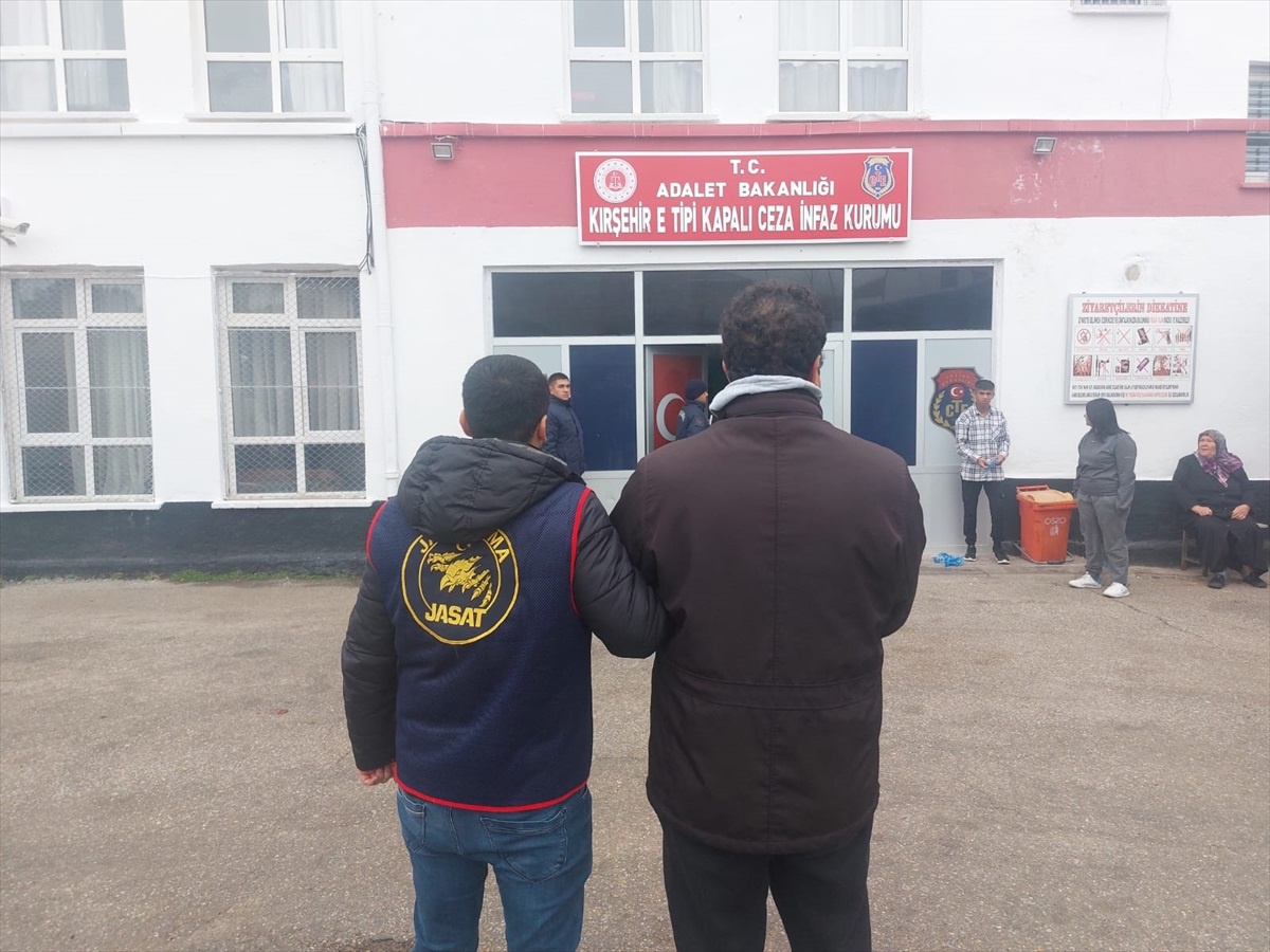 Kırşehir\'de 13 yıl 2 ay 10 gün kesinleşmiş hapis cezası bulunan hükümlü yakalandı