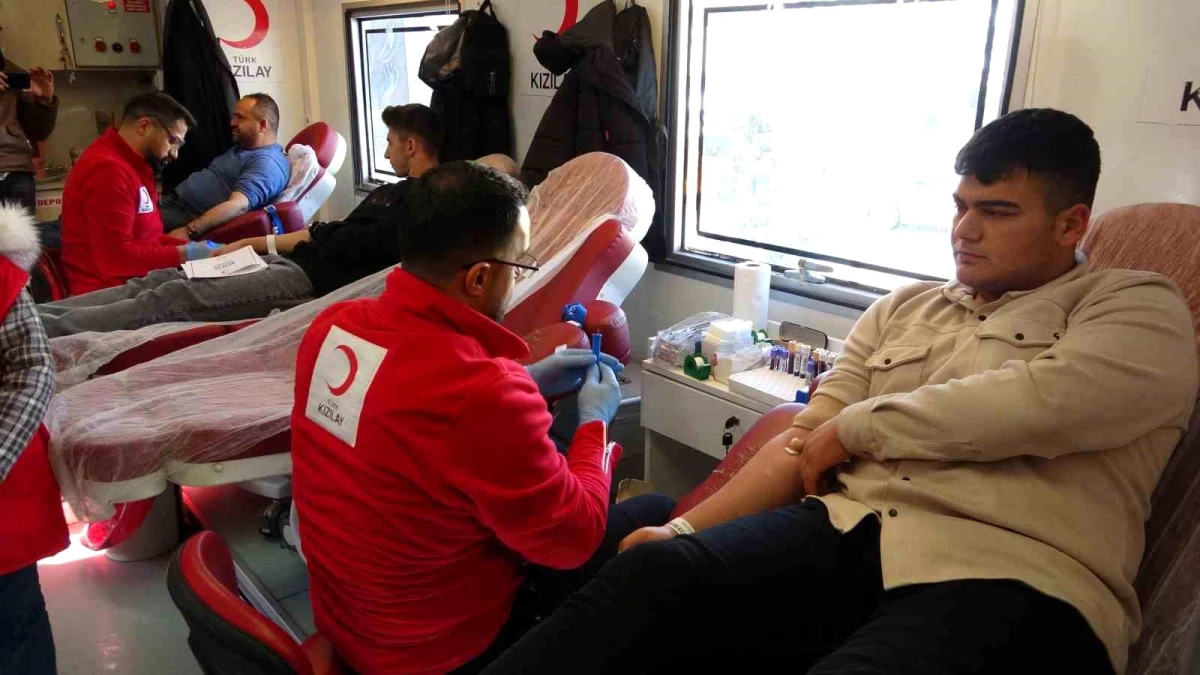Kızılay Van Bölge Kan Merkezi Kan Bağışı Kampanyası Düzenliyor