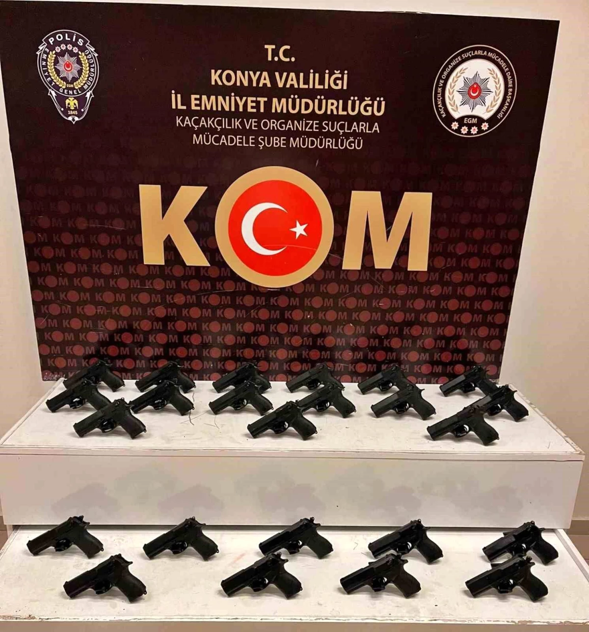 Konya\'da 15 Milyon Liralık Kaçakçılık Operasyonu: 13 Gözaltı
