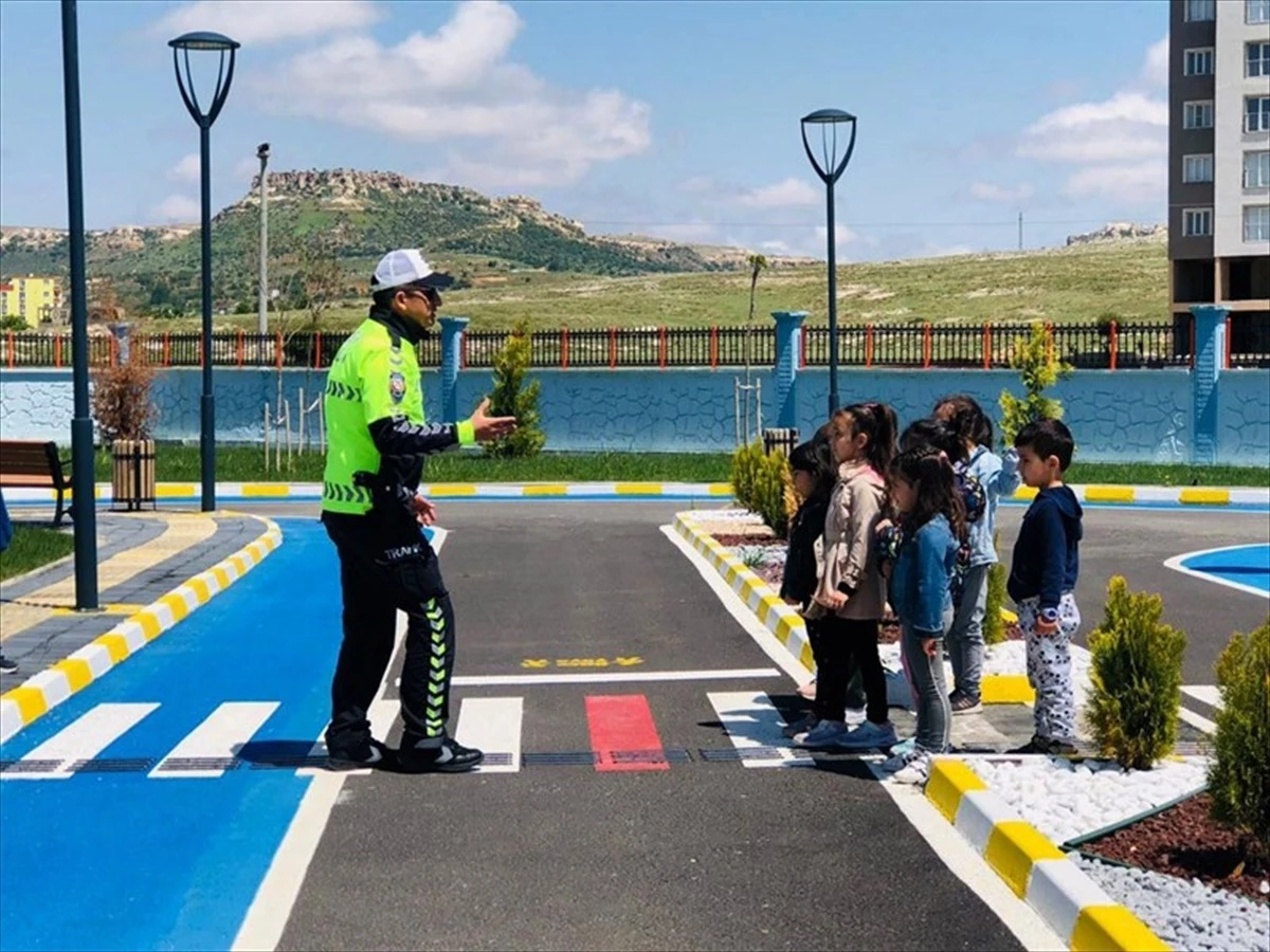 Mardin\'deki Çocuk Trafik Eğitim Parkı\'nda 33 Bin Öğrenci Eğitim Aldı