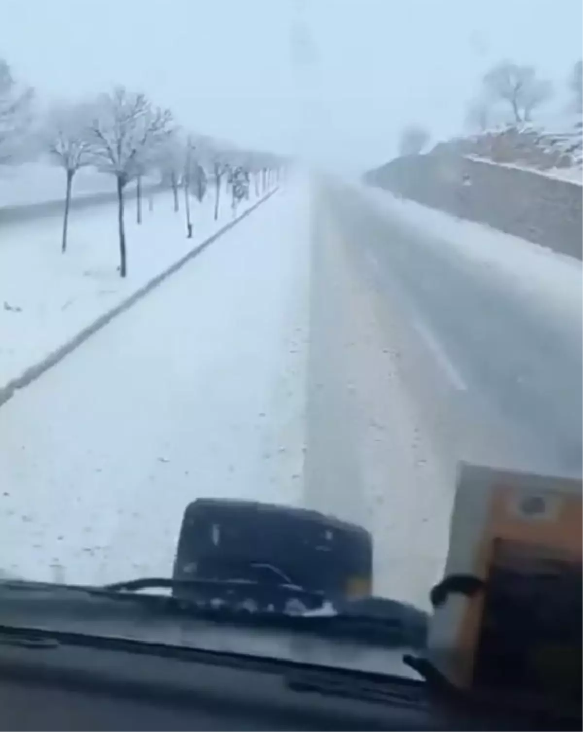 Mardin'de Kar Yağışı Nedeniyle Ulaşımda Aksamalar Yaşandı