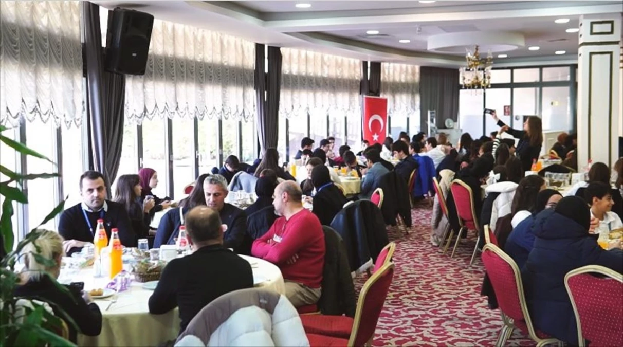 Nilüfer Anadolu İmam Hatip Lisesi Öğrencileri Kişisel Gelişimlerini Artıran Çalıştay Düzenledi