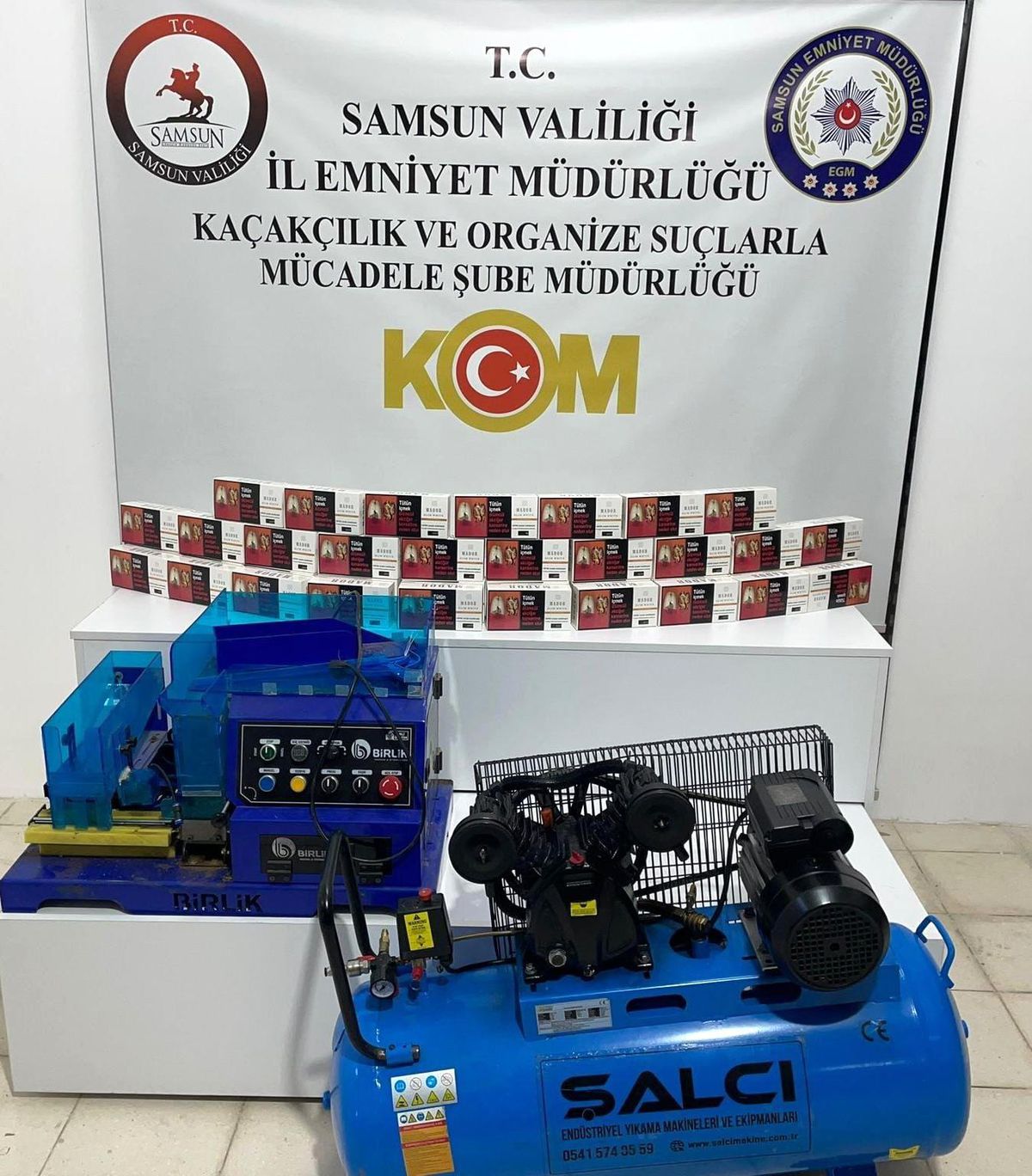 Samsun\'da 8 Bin Adet Makaron ve Elektrikli Sigara Sarma Makinesi Ele Geçirildi