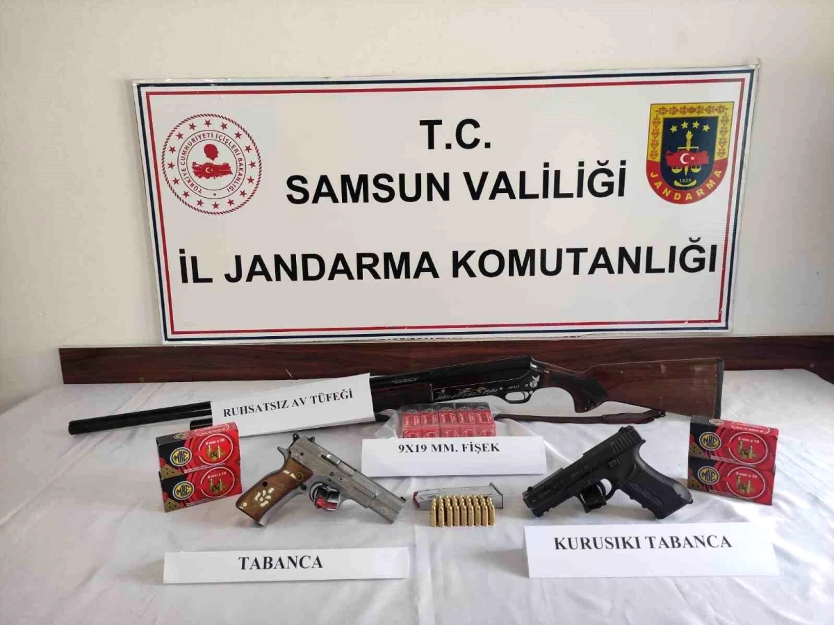 Samsun\'da Jandarma Ekipleri Evlerde Silah Buldu