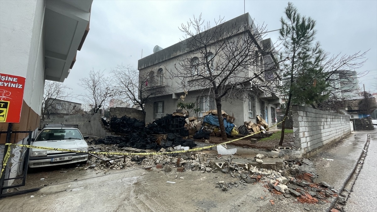 Şanlıurfa\'da Devrilen İstinat Duvarı Altında Kalan Kardeşlerden Birisi Hayatını Kaybetti