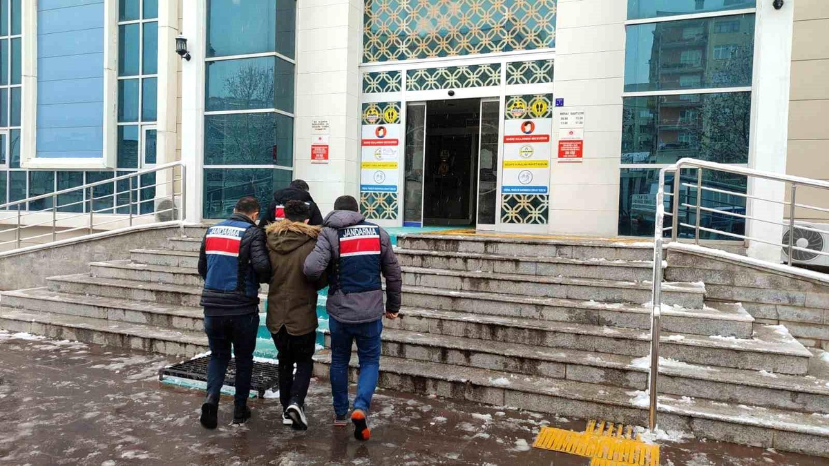 Kırşehir\'de PKK/KCK propagandası yapan 1 kişi gözaltına alındı