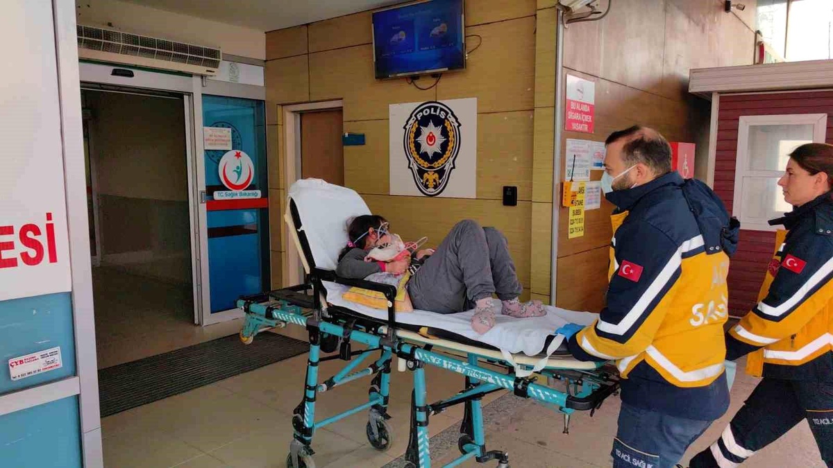 İnegöl\'de çıkan yangında 14 kişi dumandan etkilendi