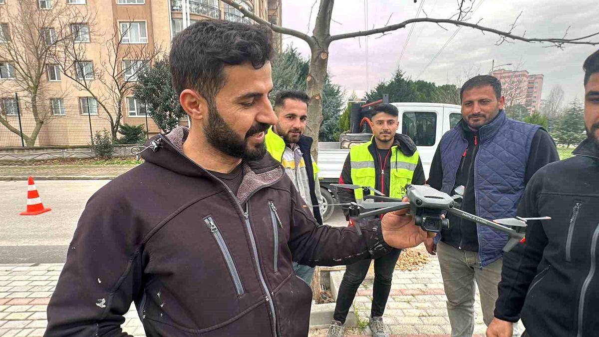 Bursa\'da Yol Kenarında Bulunan Dronun Sahibi Aranıyor