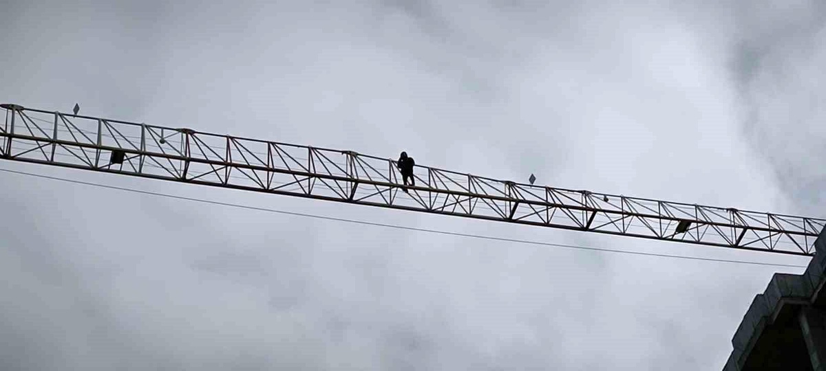 Afyonkarahisar\'da İşçi İntihar Girişiminde Bulundu