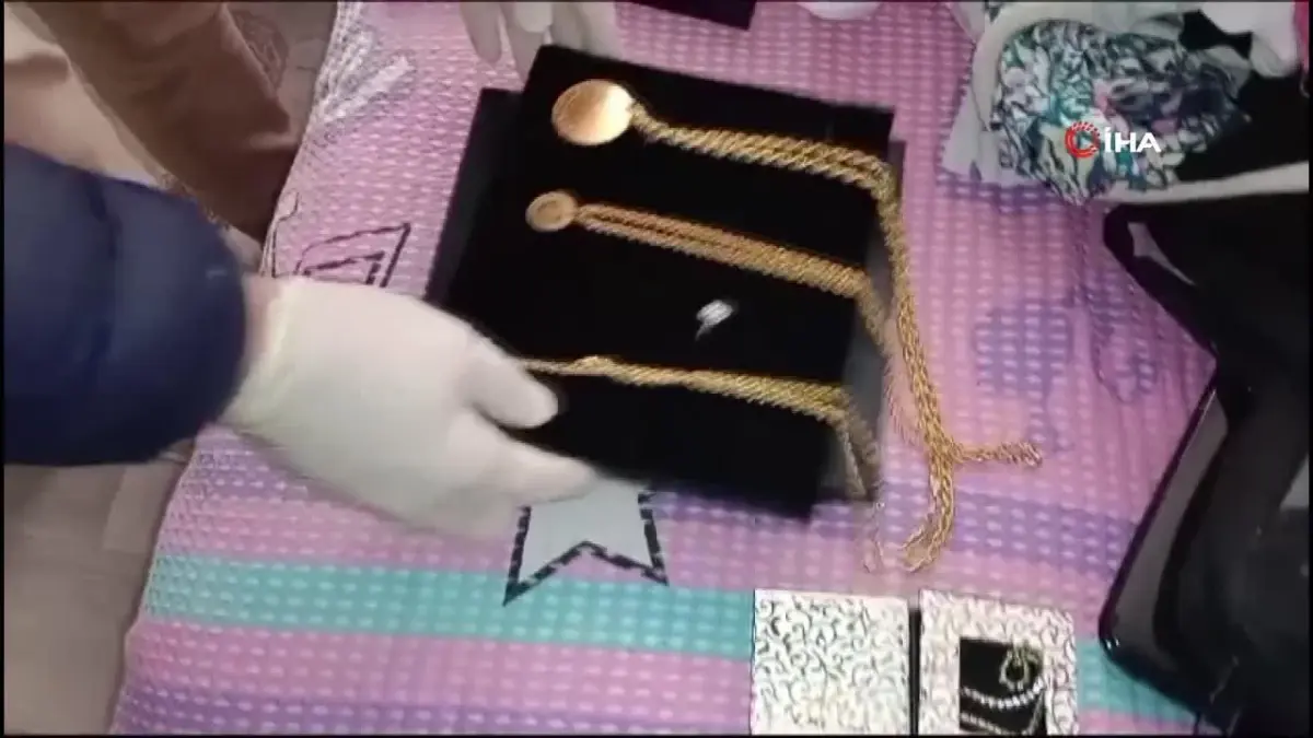 Arkadaşının Altınlarını Çalan Kadın Jandarma Tarafından Yakalandı