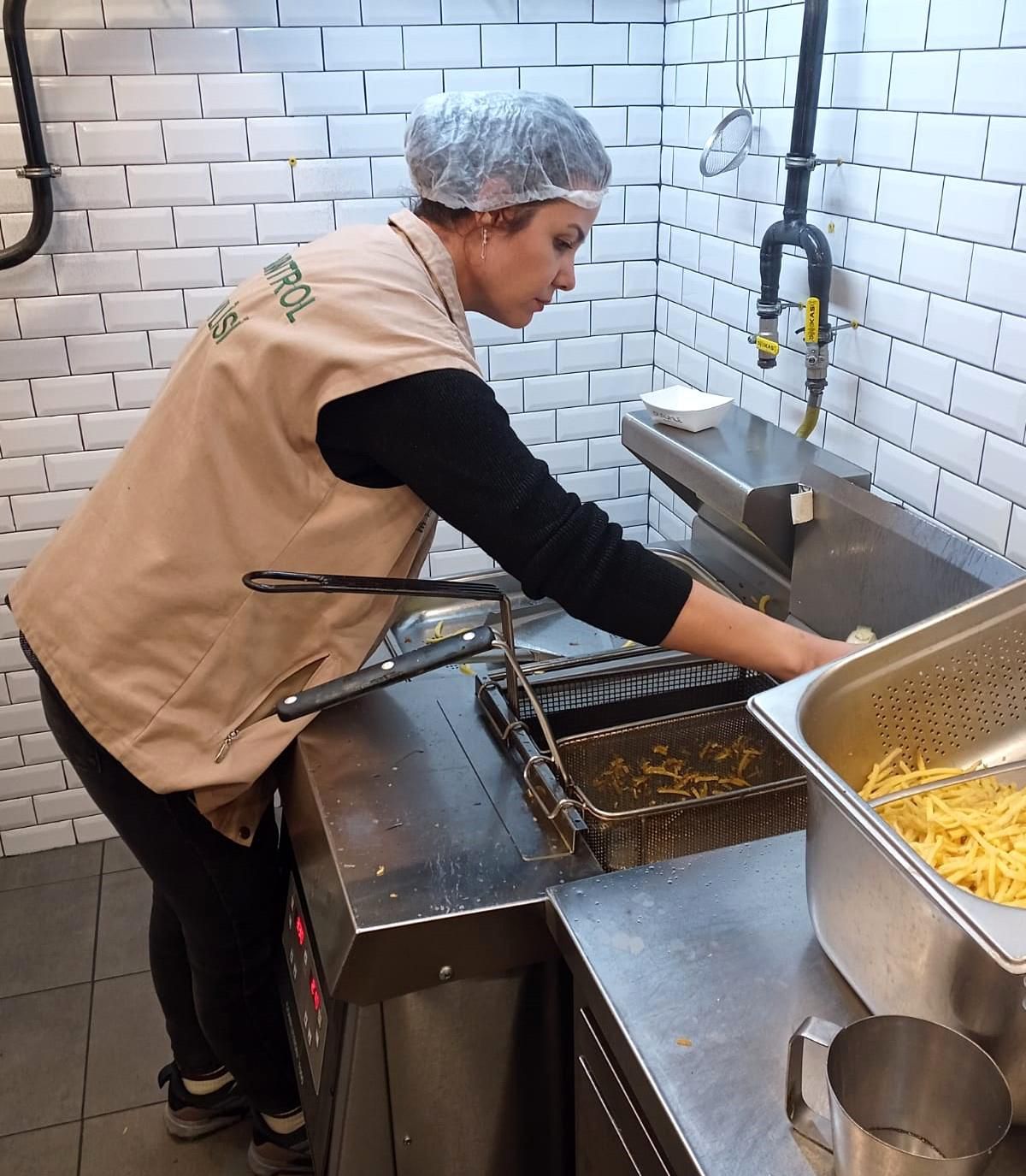 Çanakkale\'de fast-food işletmelerinde yağ denetimleri yapılıyor