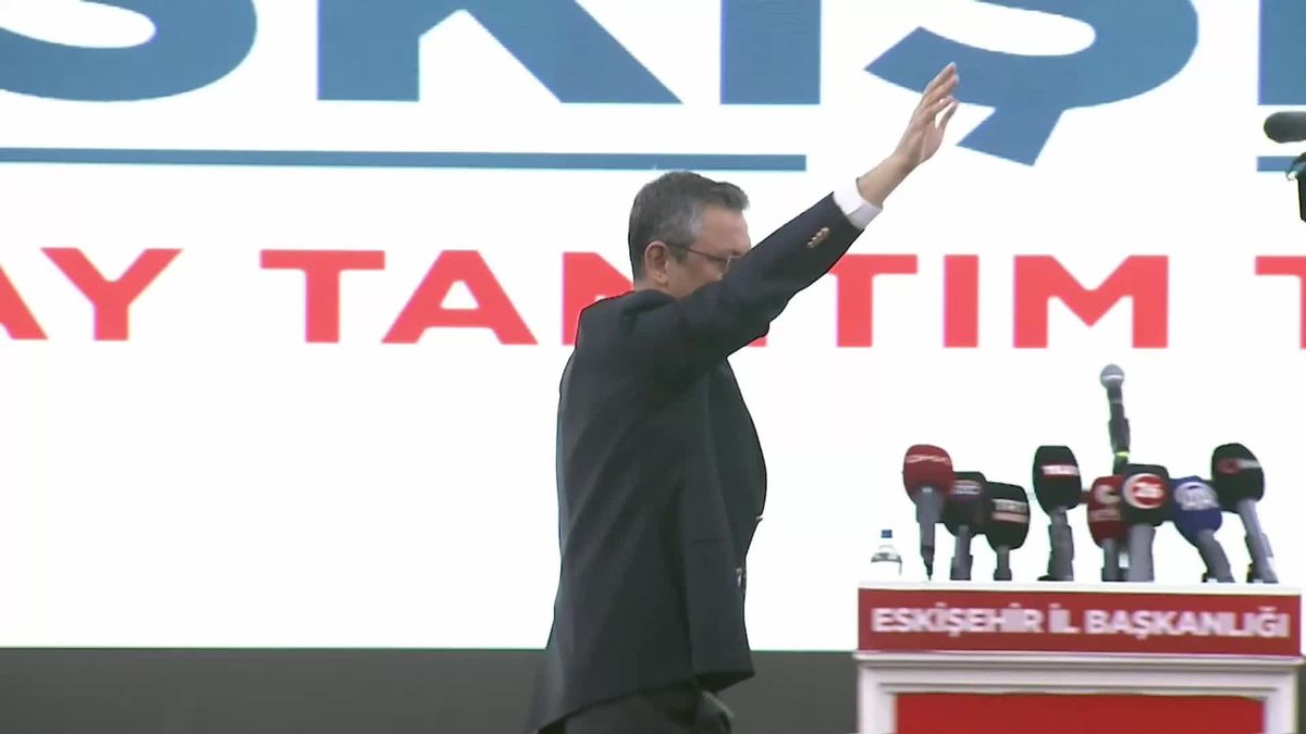 CHP Eskişehir Aday Tanıtım Toplantısı... Özgür Özel: "Erdoğan, Türkiye\'nin Üzerine Yeni Bir Oyun Kurmaktadır.