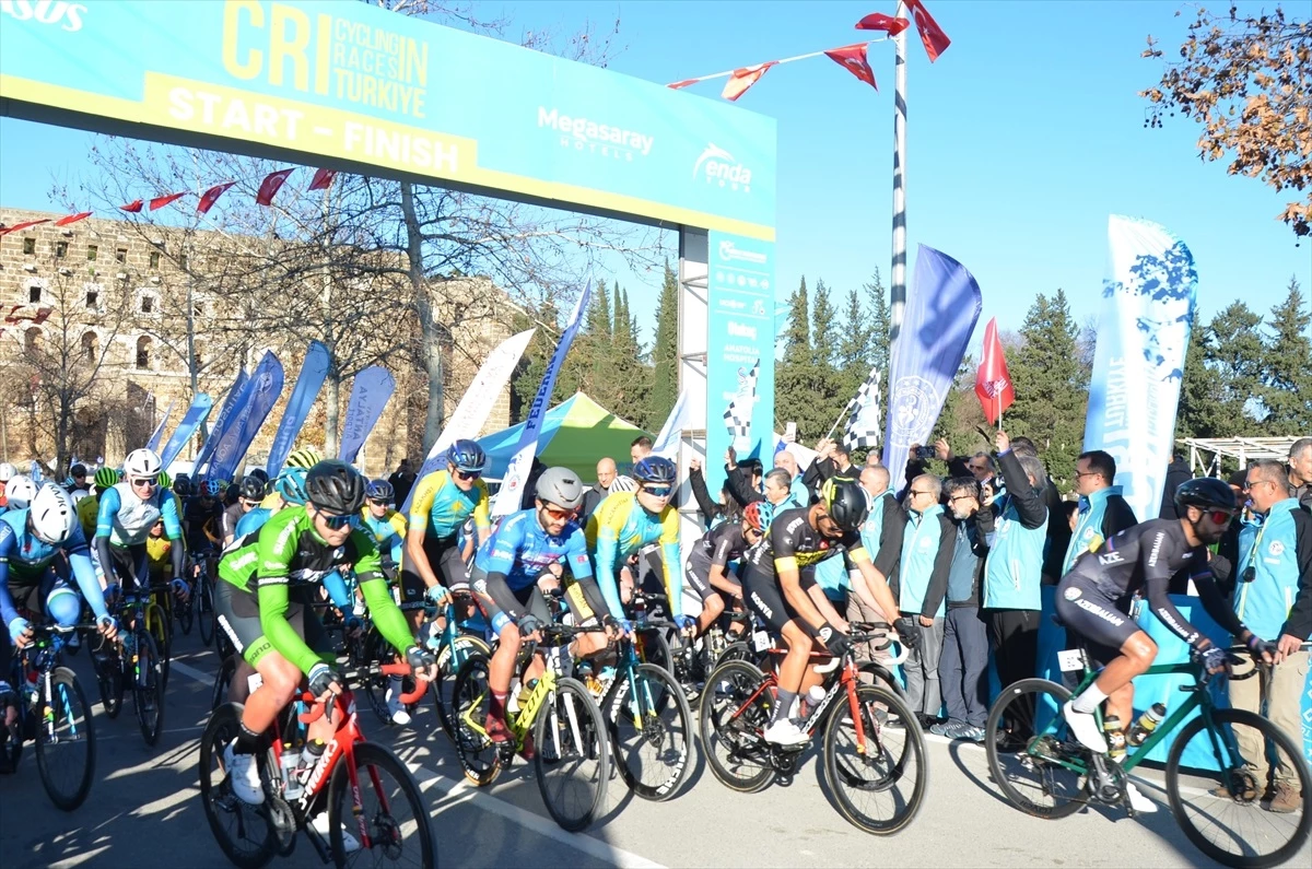Türkiye Bisiklet Turizmi Derneği tarafından düzenlenen CRI Türkiye Kış Bisiklet Yarışları Serisi başladı