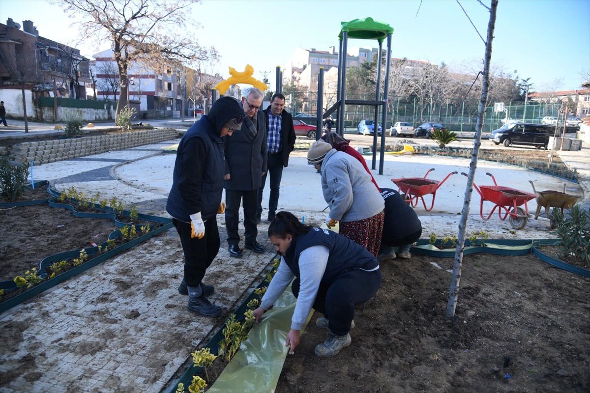 Trakya Üniversitesinde Üniversitede Kariyer Planlama Üzerine Tavsiyeler Konulu Konferans Düzenlendi