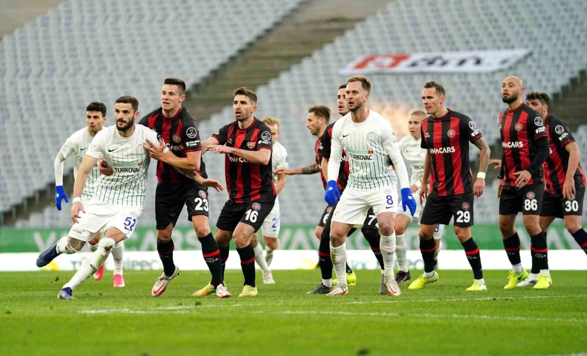 Fatih Karagümrük ile Çaykur Rizespor Süper Lig\'de 6. kez karşı karşıya gelecek
