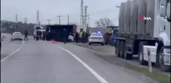 Gönen'de üç aracın karıştığı feci kaza kamerada