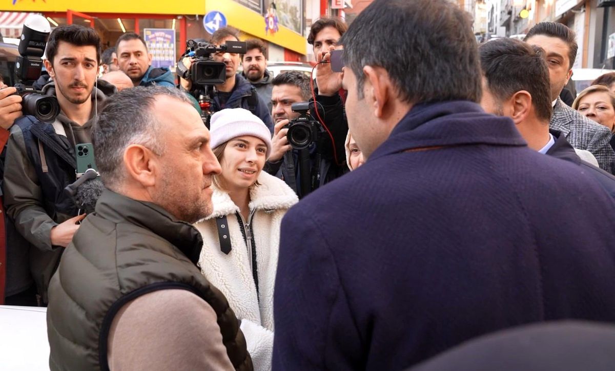 AK Parti İBB Başkan Adayı Murat Kurum, Kağıthane\'de saldırıya uğrayan üniversite öğrencisine yardım sözü verdi