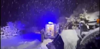 Şırnak'ta Kar Yüzünden Kapanan Köye Hastaneye Ulaşım Sağlandı