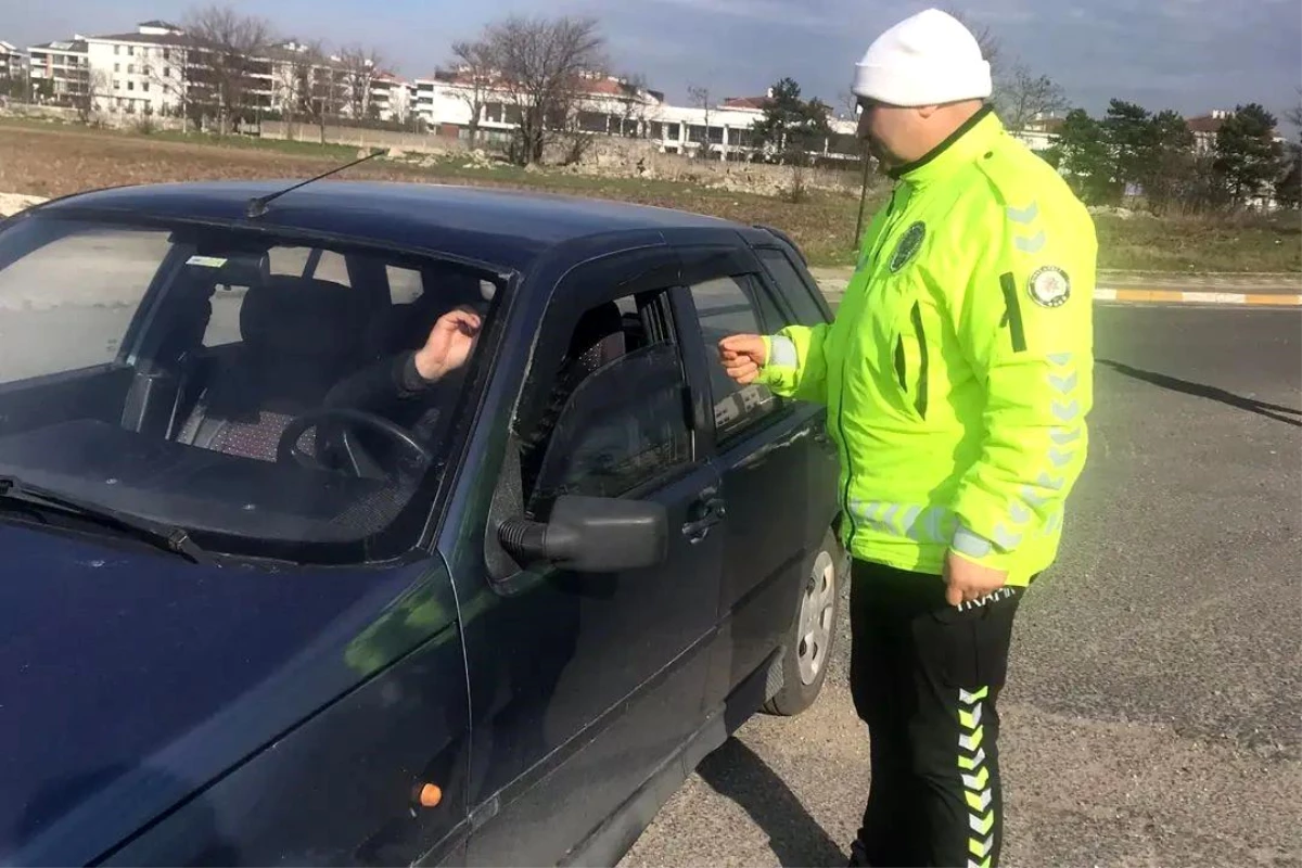 Kırklareli\'nde trafik denetiminde kuralları ihlal eden sürücülere cezai işlem uygulandı