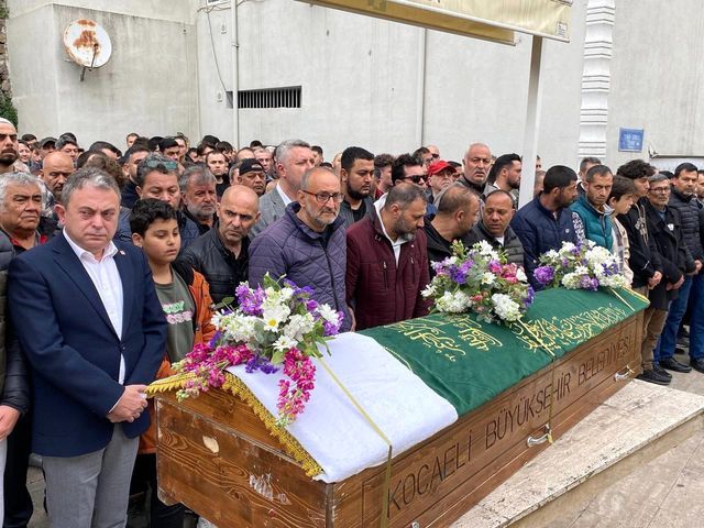16 yaşındaki çocuğun dövülerek öldürüldüğü kavganın görüntüsü ortaya çıktı 16 yaşındaki çocuğun dövülerek öldürüldüğü kavganın görüntüsü ortaya çıktı