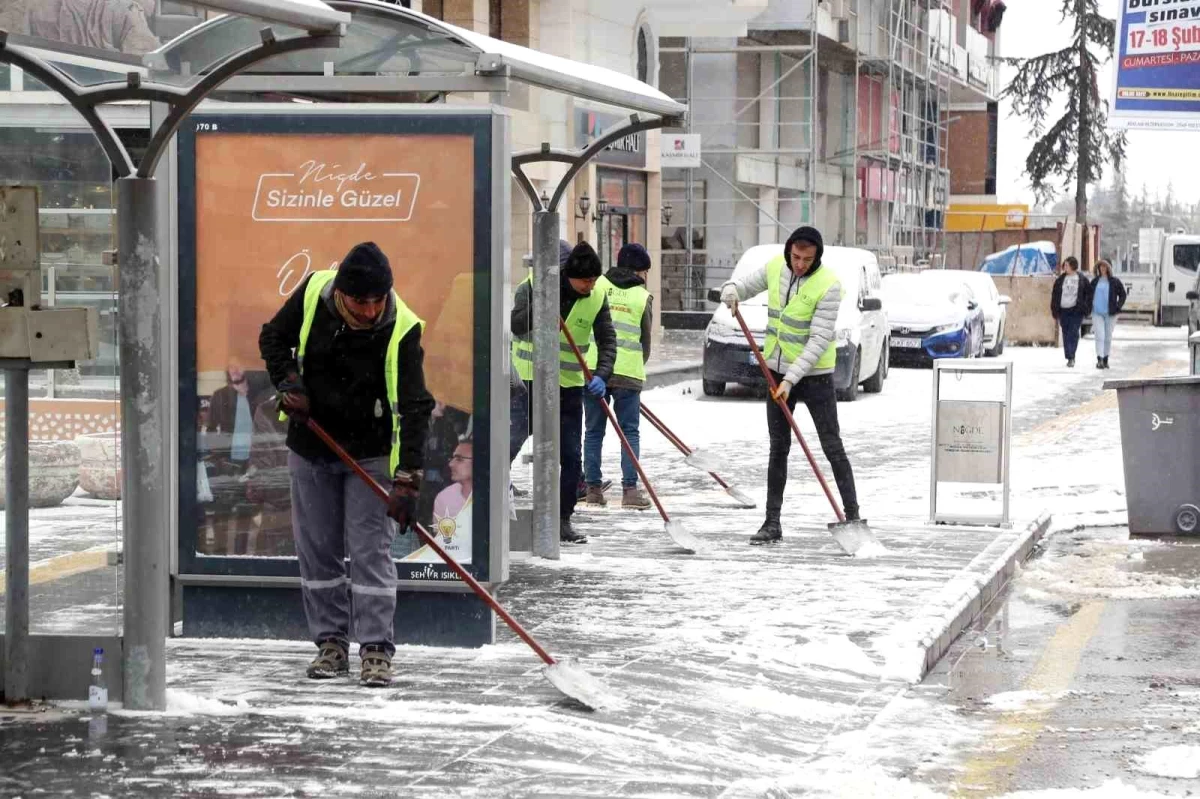 Niğde Belediyesi Karla Mücadele Çalışmalarına Başladı