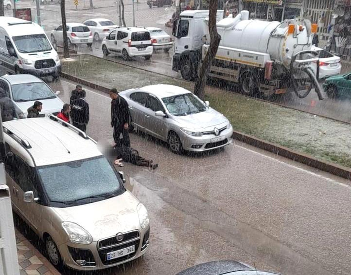 Elazığ\'da Otomobil Kazası Sonucu Yaşlı Adam Hayatını Kaybetti