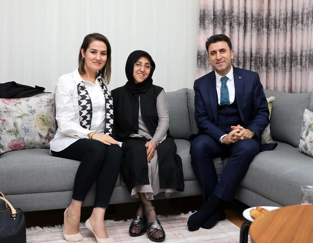 Bilecik Valisi Şefik Aygöl, şehit Polis Memuru Fikret Turanlı\'nın eşini yalnız bırakmadı