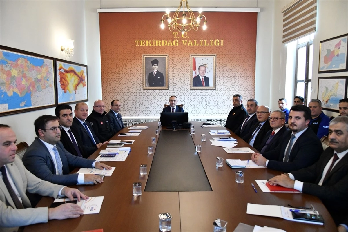 Tekirdağ\'da Vali Recep Soytürk Başkanlığında Kış Tedbirleri Toplantısı Gerçekleştirildi