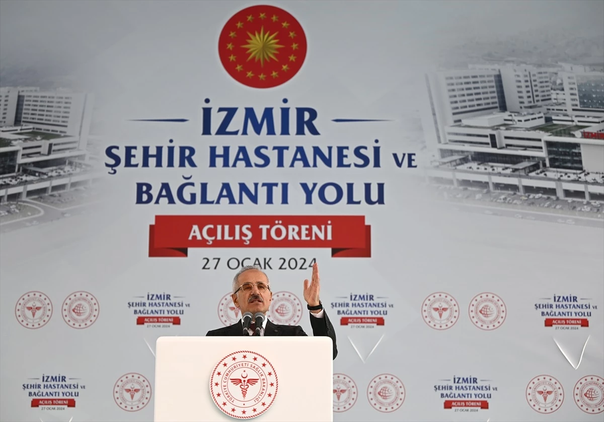 Ulaştırma Bakanı: İzmir\'de 215 milyar liralık ulaşım yatırımı yaptık