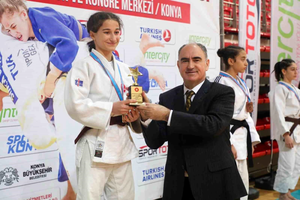 Ümitler Türkiye Judo Şampiyonası Konya\'da başladı