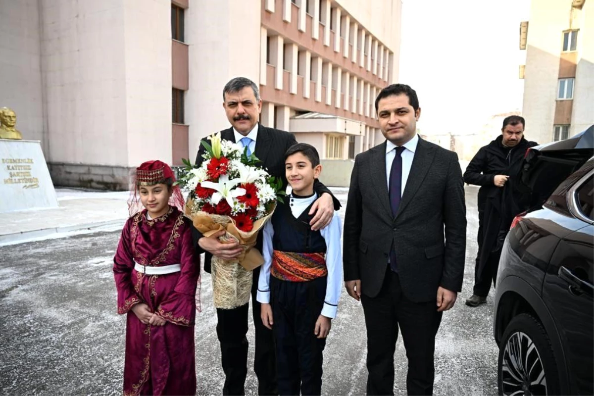 Erzurum Valisi Pasinler\'de İncelemelerde Bulundu