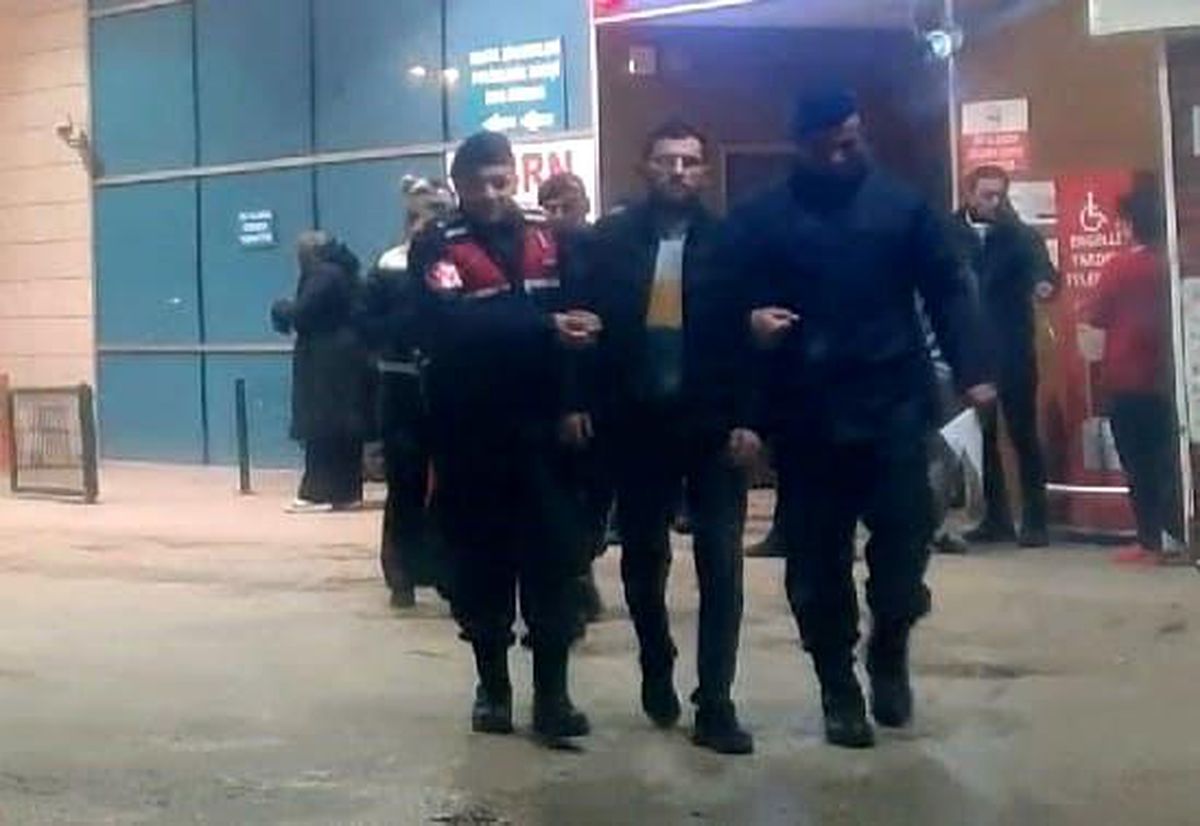Zihinsel engelli oğlu tarafından bıçaklanarak öldürülen kadın toprağa verildi