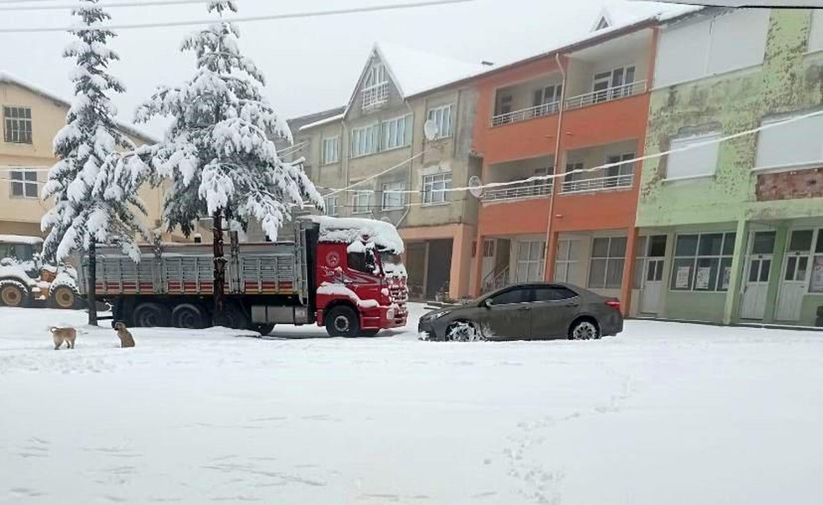 Zonguldak\'ta Kar Yağışı Etkisini Sürdürüyor
